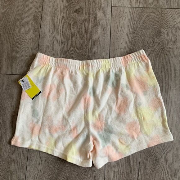 Volcom lil fleece shorts perfect for summer - Picture 2 of 3